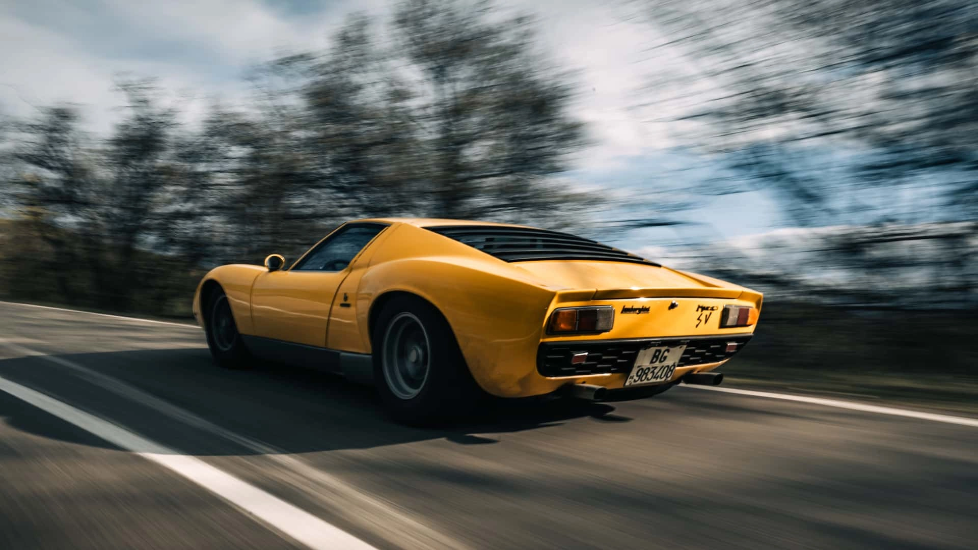 Lamborghini miura sv (11)